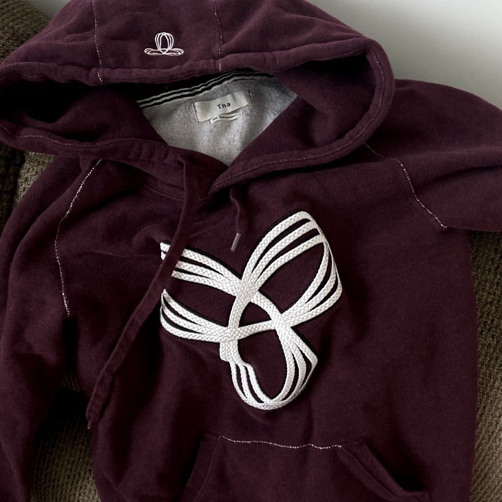 TNA Pullover